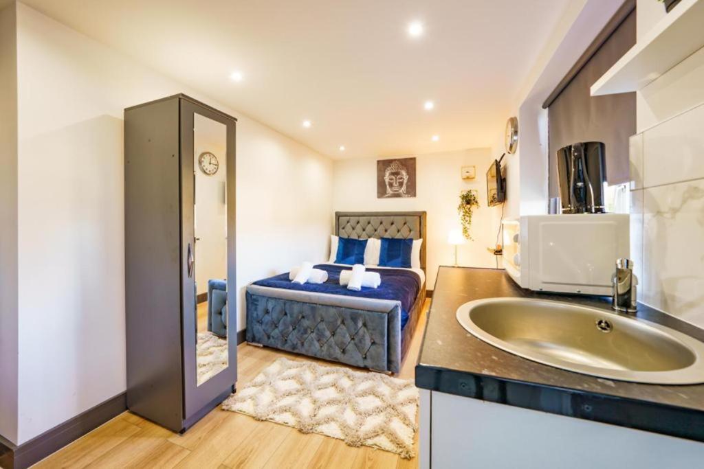 Heathrow Guest House - Oakway Feltham Dış mekan fotoğraf