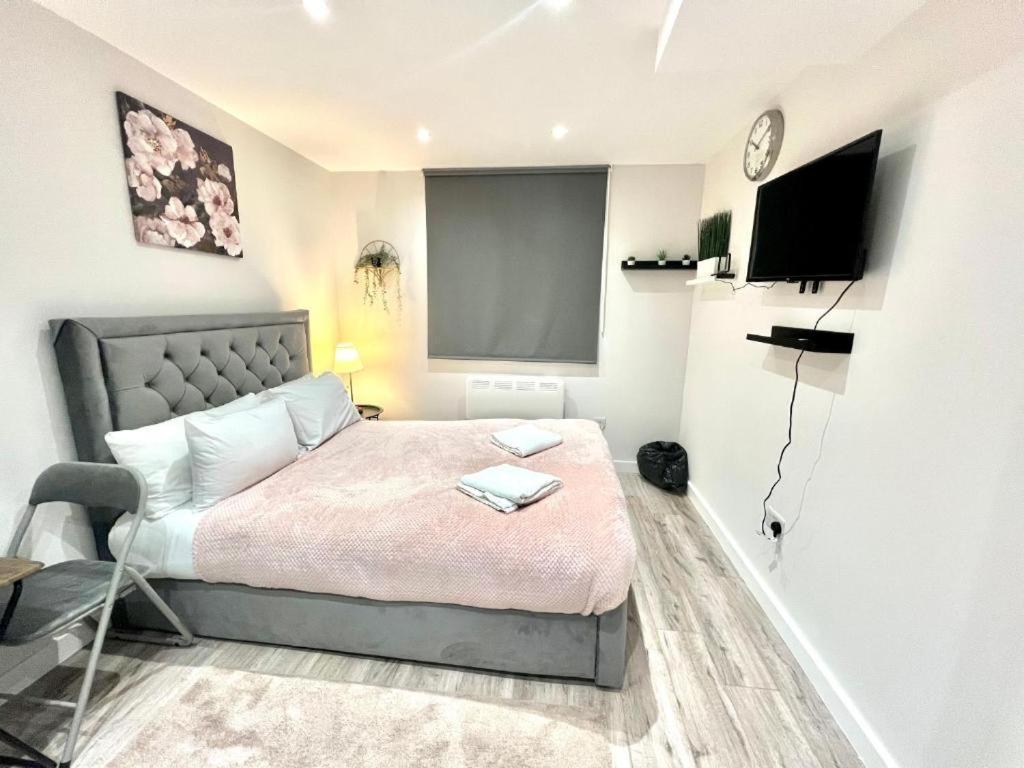 Heathrow Guest House - Oakway Feltham Dış mekan fotoğraf
